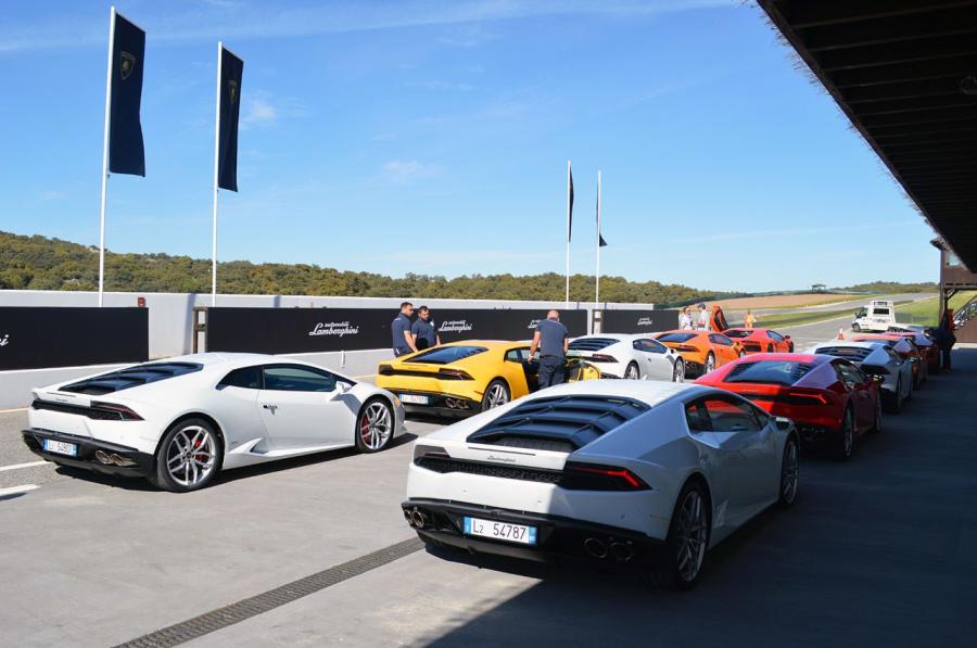  Lamborghini Huracan LP610-4 2014 года  (WW) (фото 85 из 153)